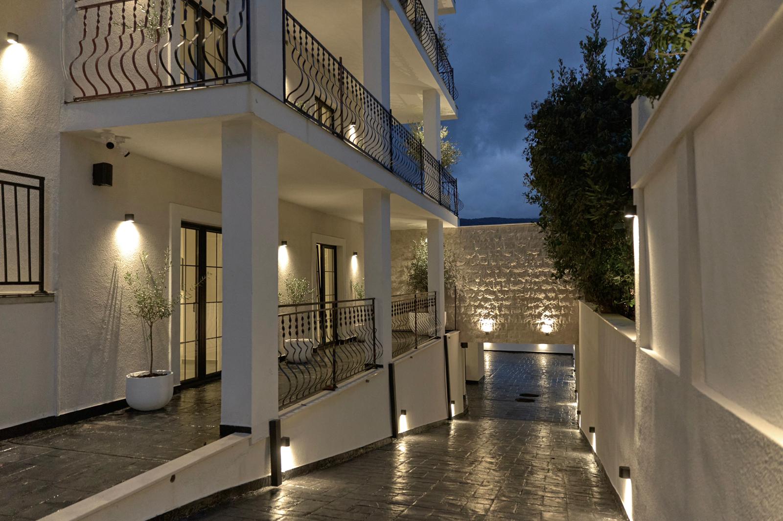Image of Villa - 8 Bedrooms - 4 Bathrooms for Sale in Tivat-Montenegro, Image 15